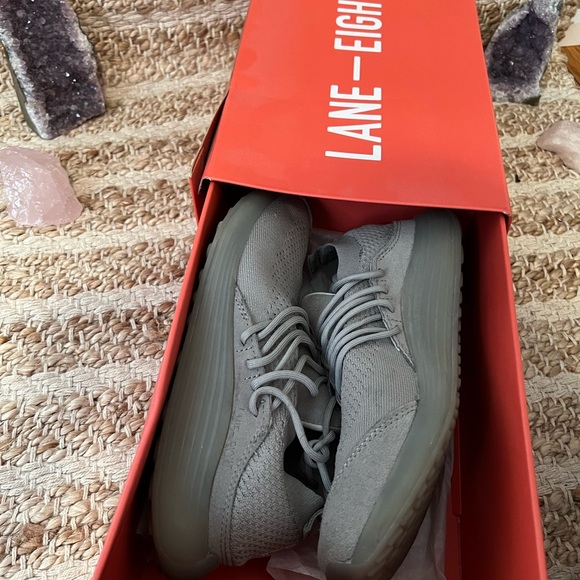 Lane Eight Trainer AD 1 - Picture 6 of 8